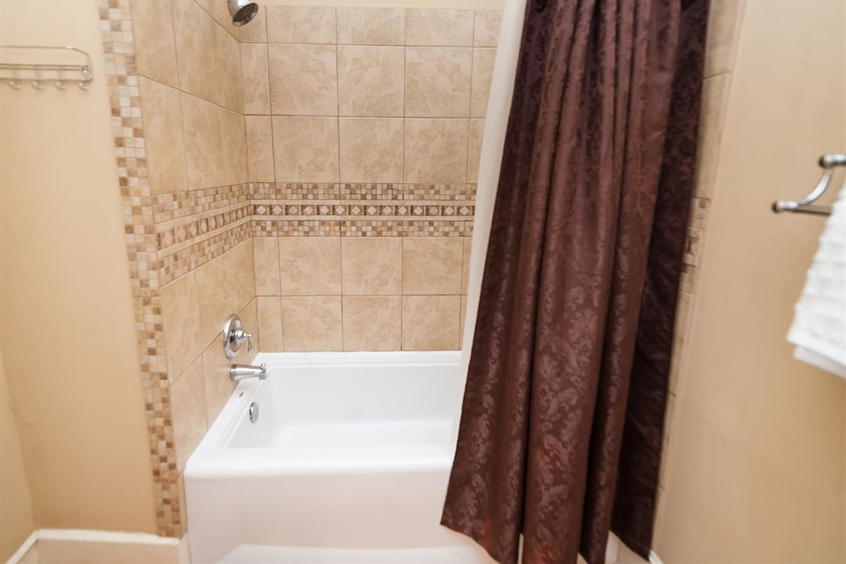 Shower/Tub combination