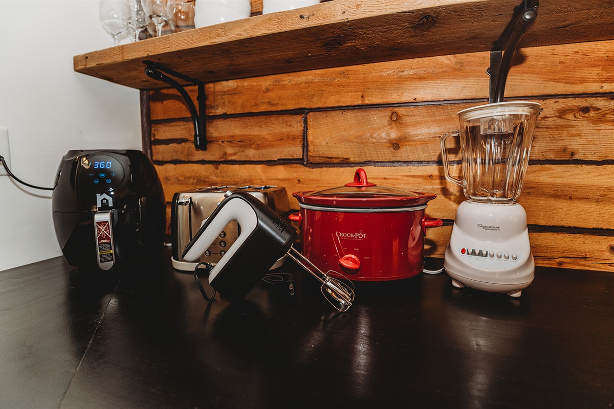 Appliances available for you, like an Air Fryer, Blender, Hand Mixer, Crockpot, Rice Cooker, Coffee Grinder, Electric Skillet