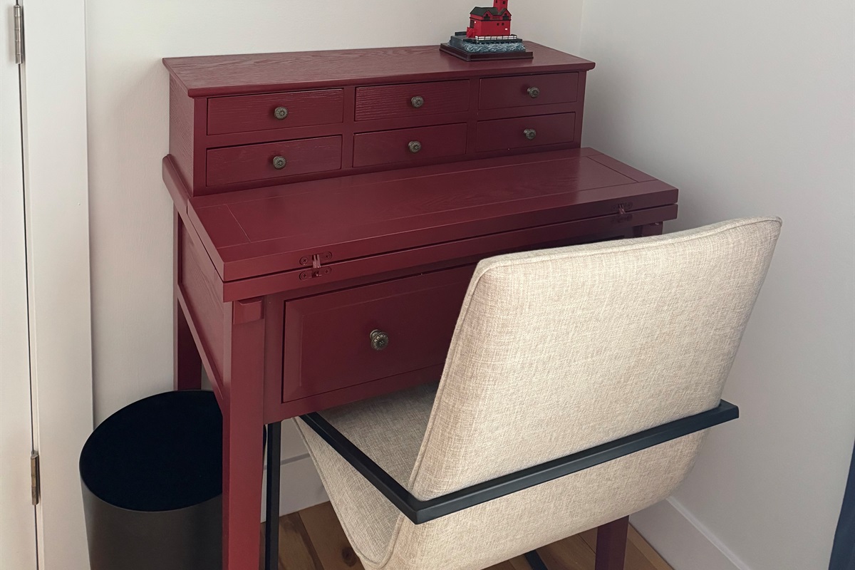 Need to sneak in a few emails? This stylish desk nook has you covered.