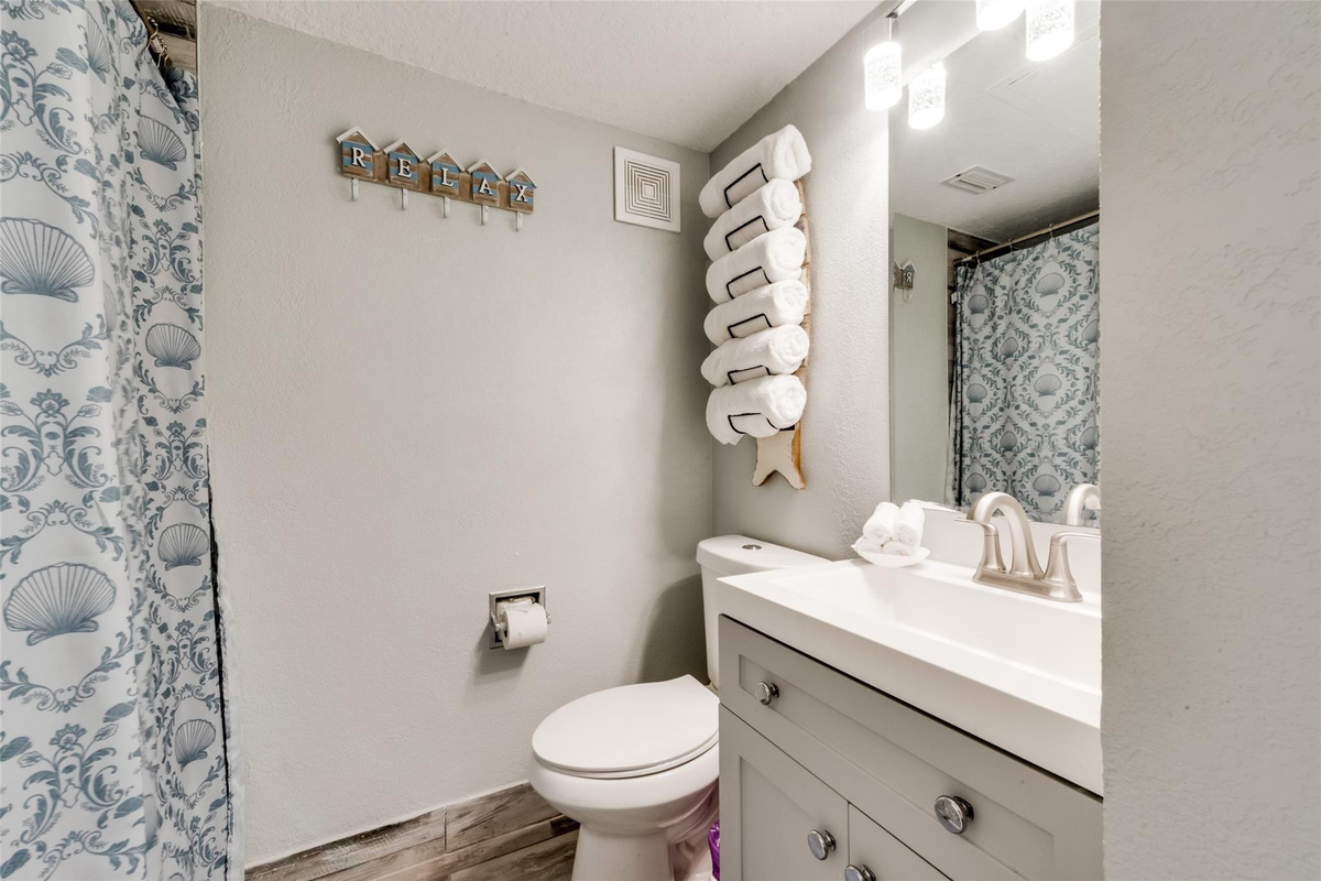 Restroom with fluffy towels