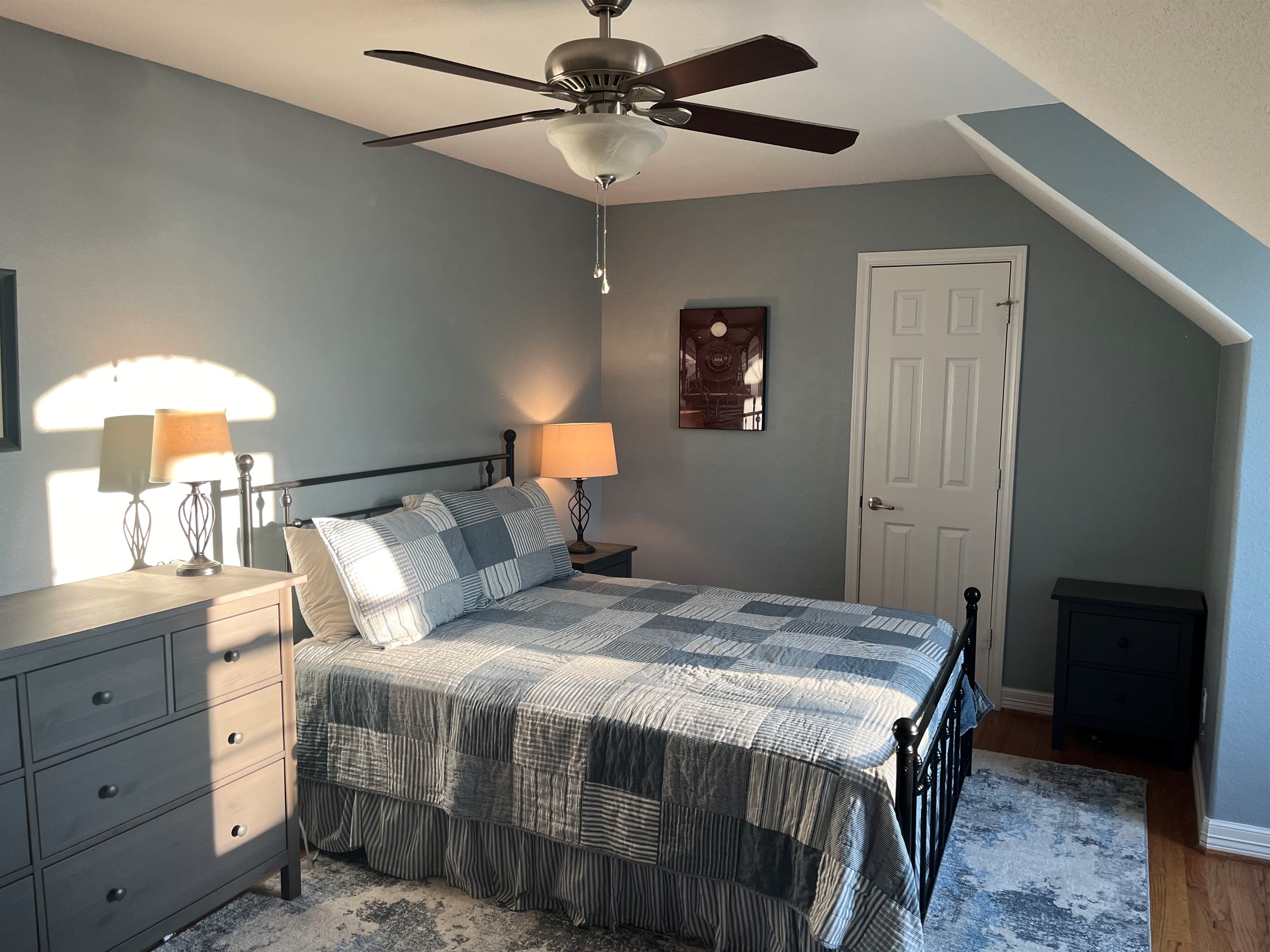 Country blue and railroad theme