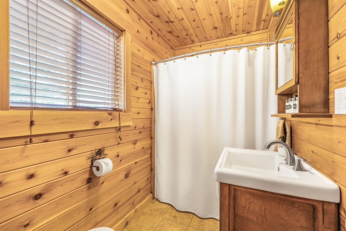 Bedroom #2 private ensuite bathroom