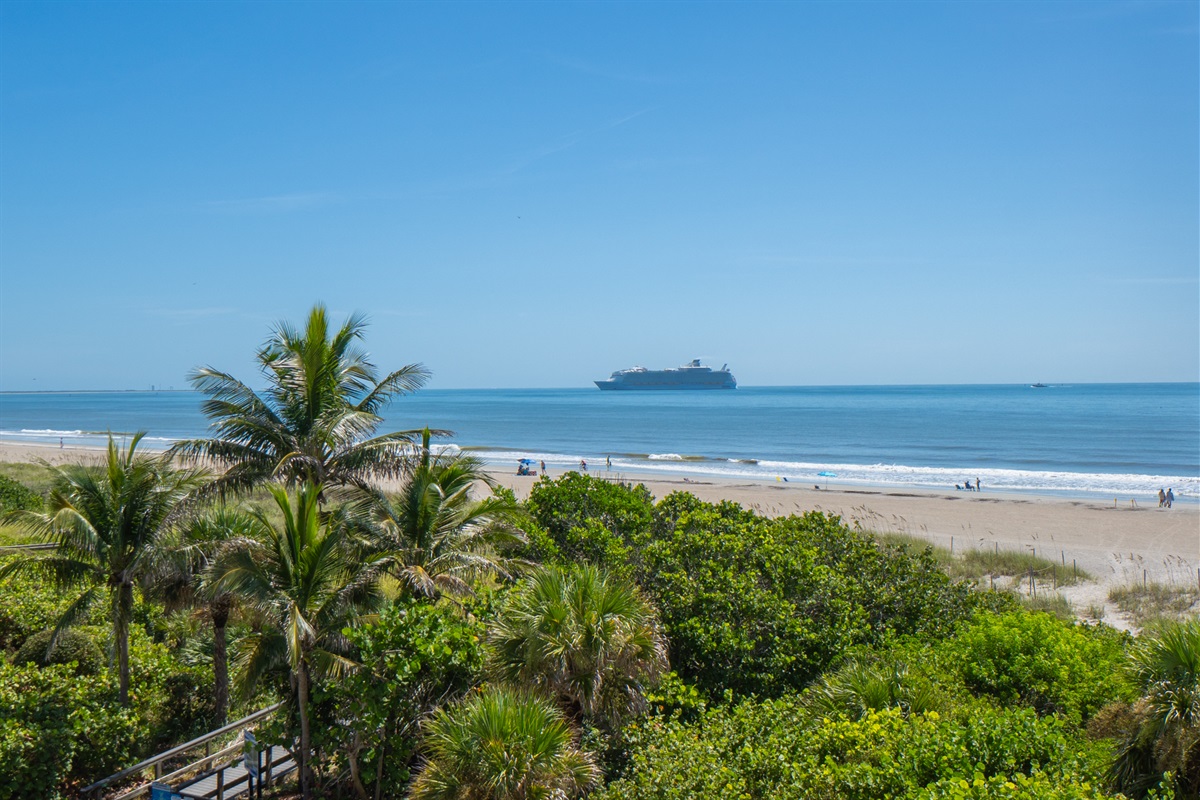 Watch Cruise Ships entering Port Caanaveral