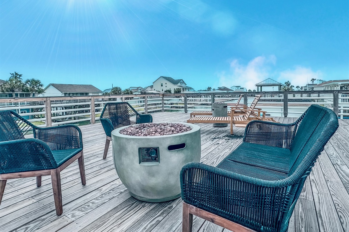 0382bb91adcf4678a17e1cf5ed956992 Large | Beachhouse | Texas | TX | Vacation Homes | Galveston | Crystal Beach | Kokomo | Breezy Days | Beachfront Elegance | Sunrise Serenity | Southern Sands Property Management, LLC