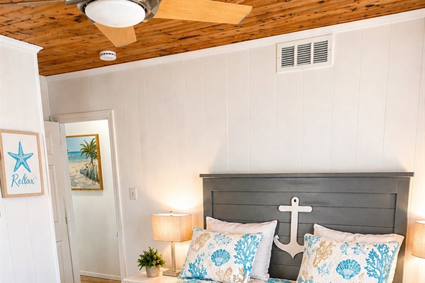Queen bedroom