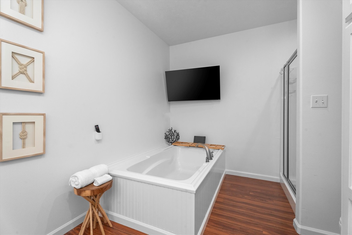 039fd6c334074d578ffa5f59ec9c9731 Large | Beachhouse | Texas | TX | Vacation Homes | Galveston | Crystal Beach | Kokomo | Breezy Days | Beachfront Elegance | Sunrise Serenity | Southern Sands Property Management, LLC