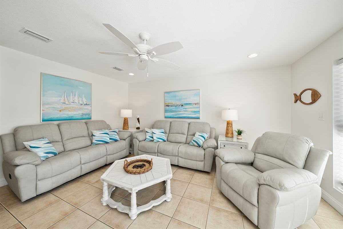 You cant beat the seating layout! So comfy with 5 reclining seats.