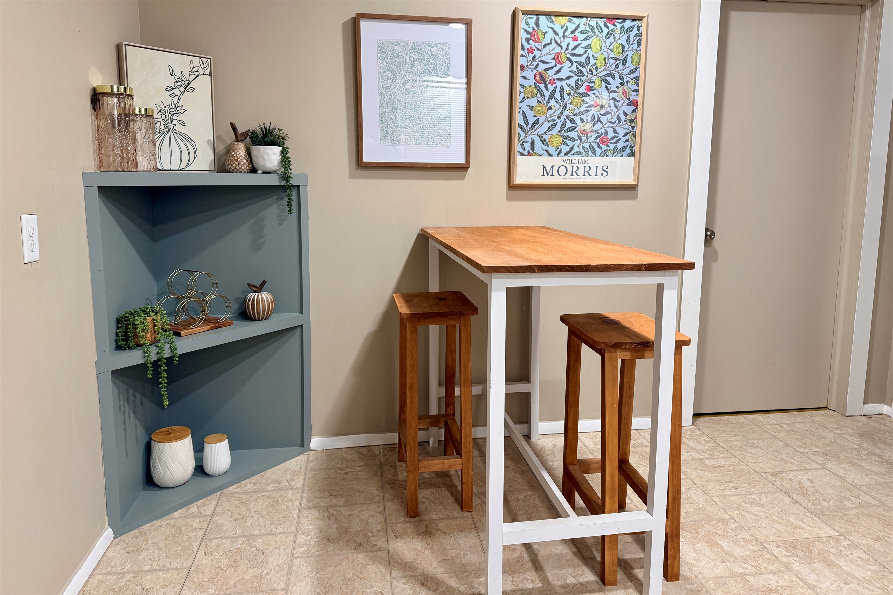 Breakfast seating in kitchen 