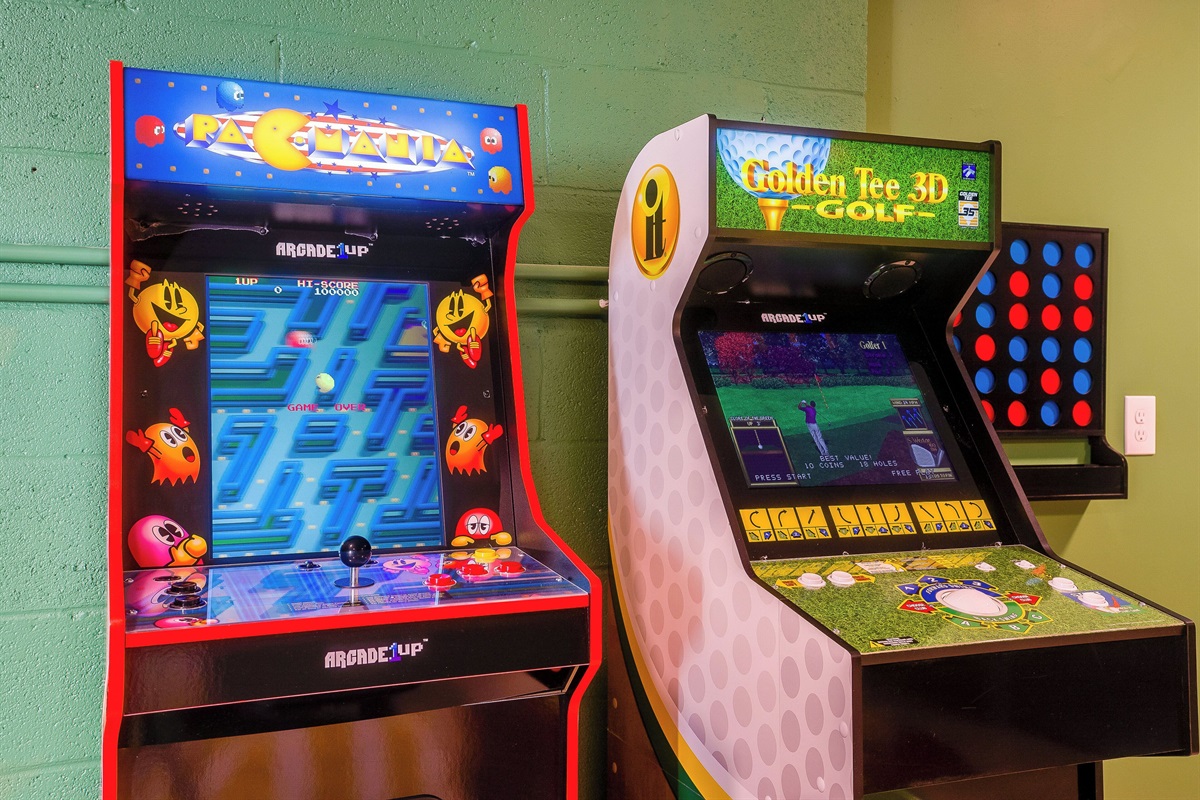 arcade games, connect 4 on the wall