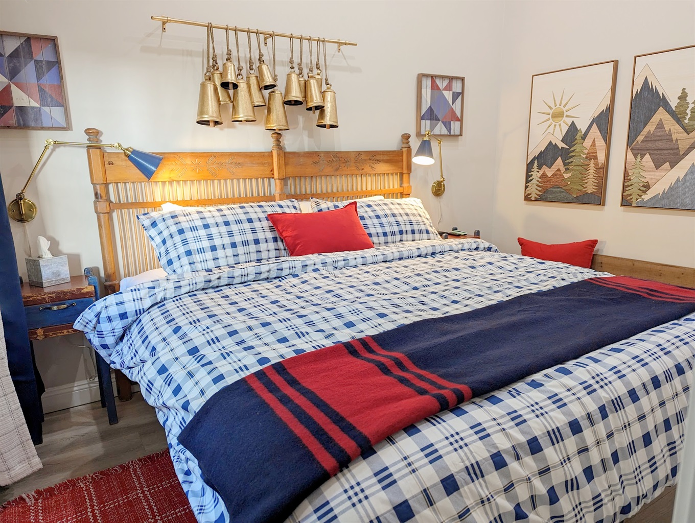 You will have a king size bed in it's own bedroom.  Equipped with cabin decor and smart tv, reading lamps, closet and small bench for luggage.