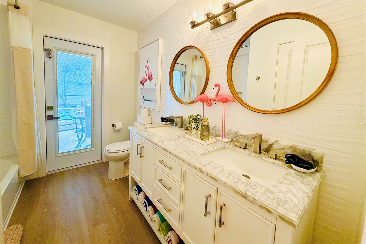 Hall guests bathroom 2