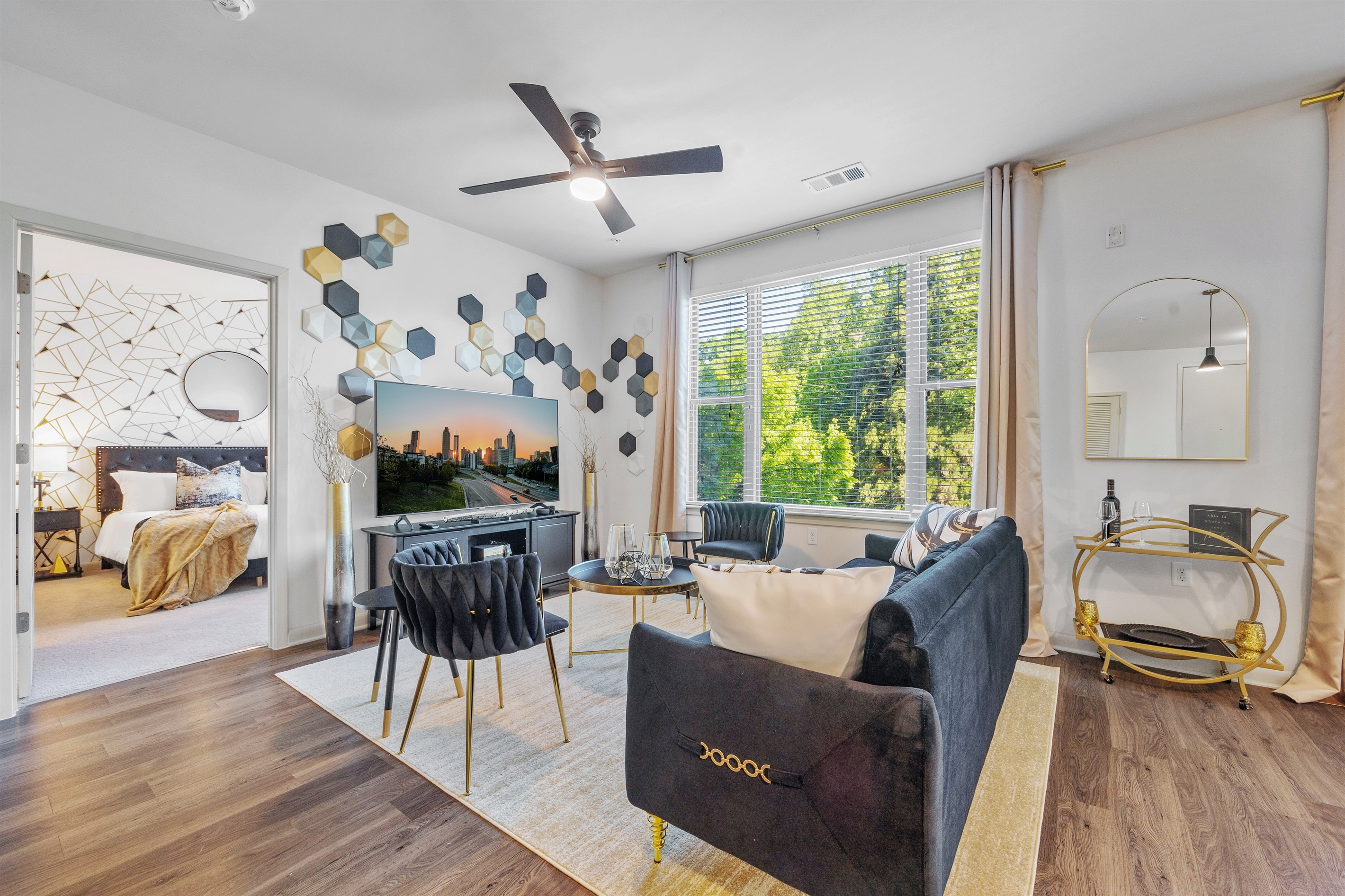 Luxurious Downtown Oasis With Rooftop Lounge And Pool - Elegant Escape - Decatur, GA