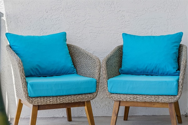 Comfortable, upscale outdoor furnishings 