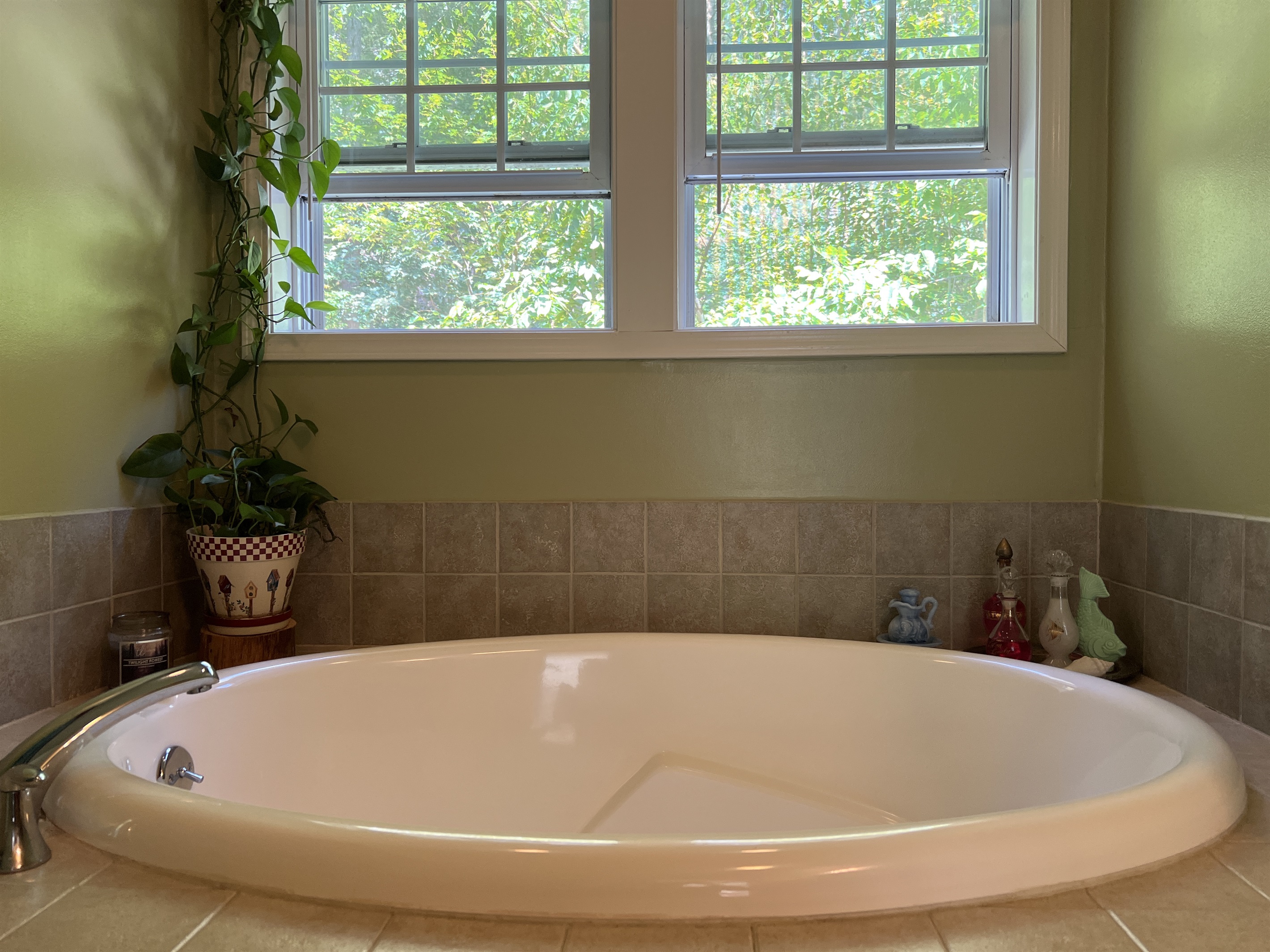 Garden Room - Soaking tub