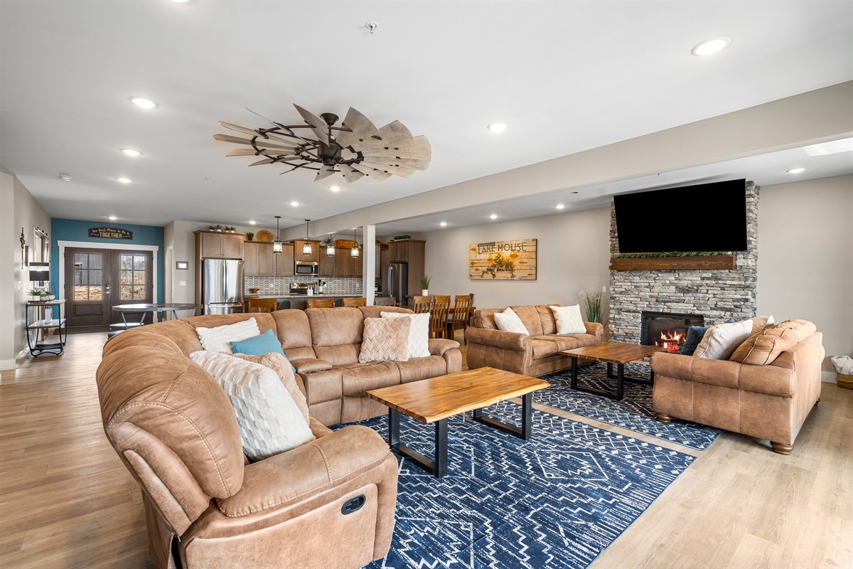 Cozy living room with comfortable seating and a welcoming vibe—ideal for relaxing or entertaining guests!