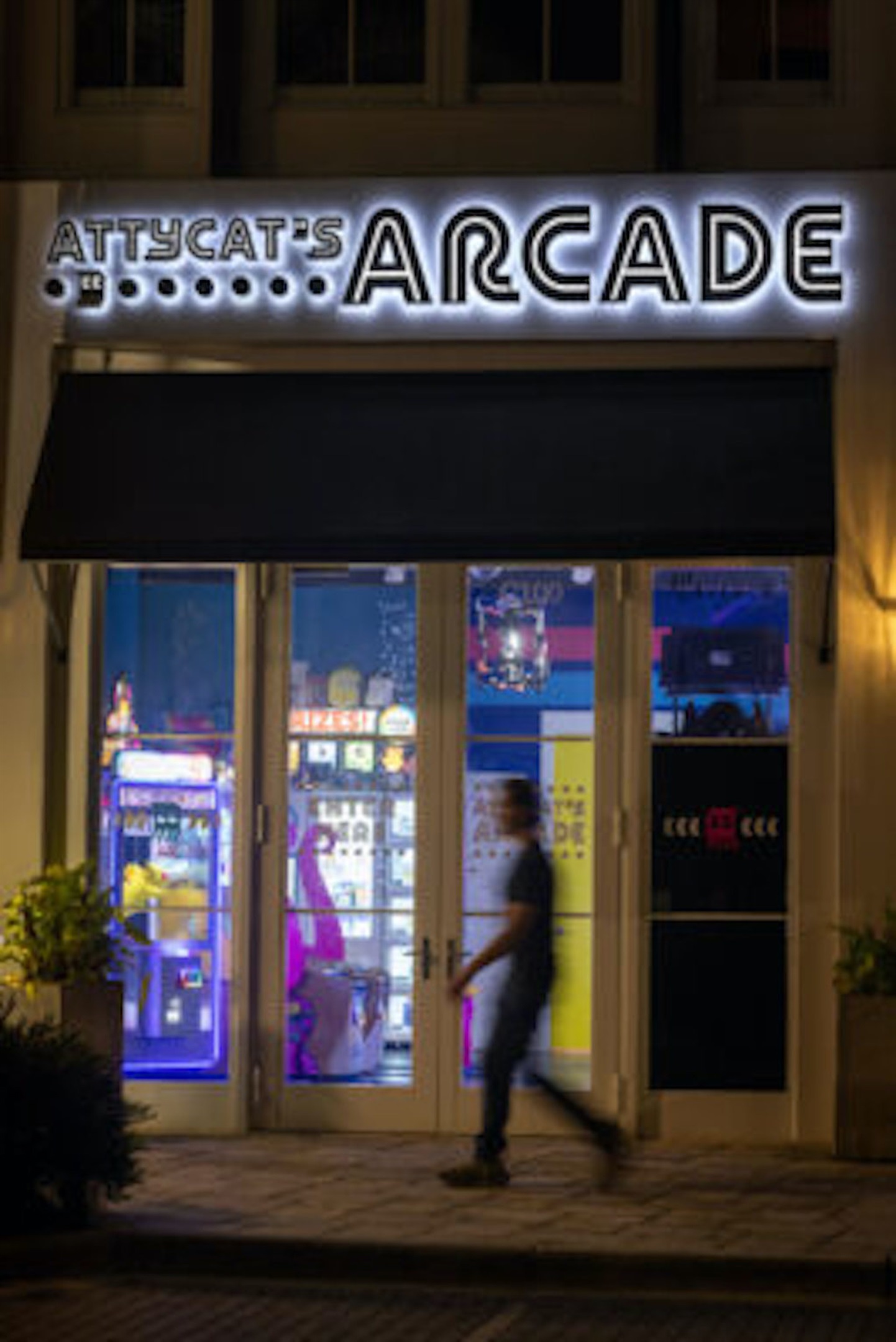 Kick back with live music at 30Avenue while the kids have a blast in the arcade- something for everyone in the family to enjoy!