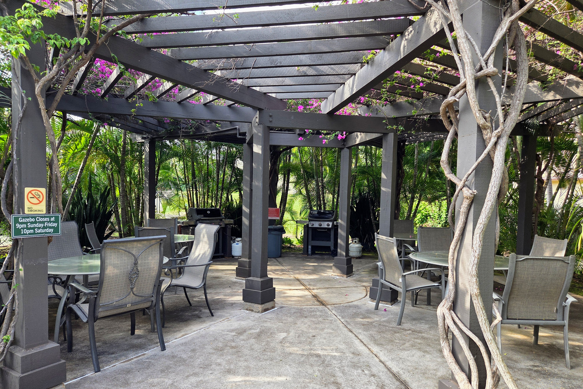 Gazebo near tennis court