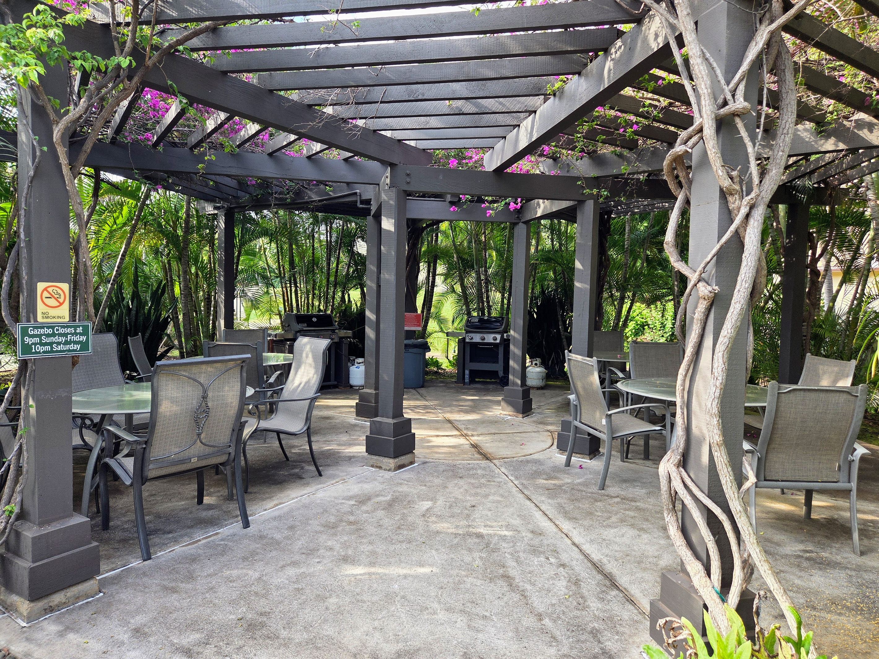 Gazebo near tennis court