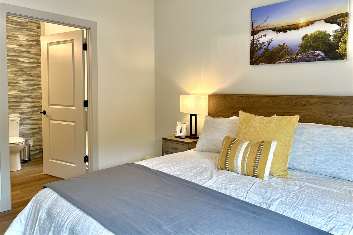King bedroom #2 with connected bathroom