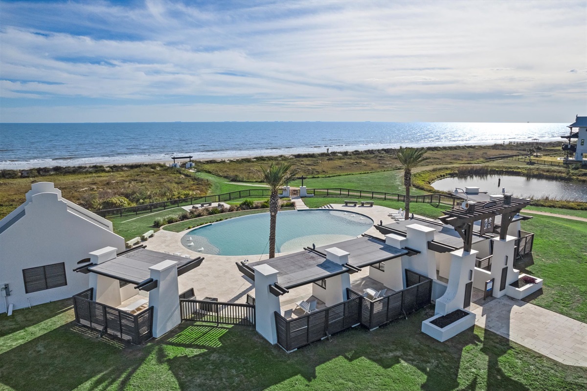 03f9f03a9e6942fda586de3d63cb75ff Large | Beachhouse | Texas | TX | Vacation Homes | Galveston | Crystal Beach | Kokomo | Breezy Days | Beachfront Elegance | Sunrise Serenity | Southern Sands Property Management, LLC