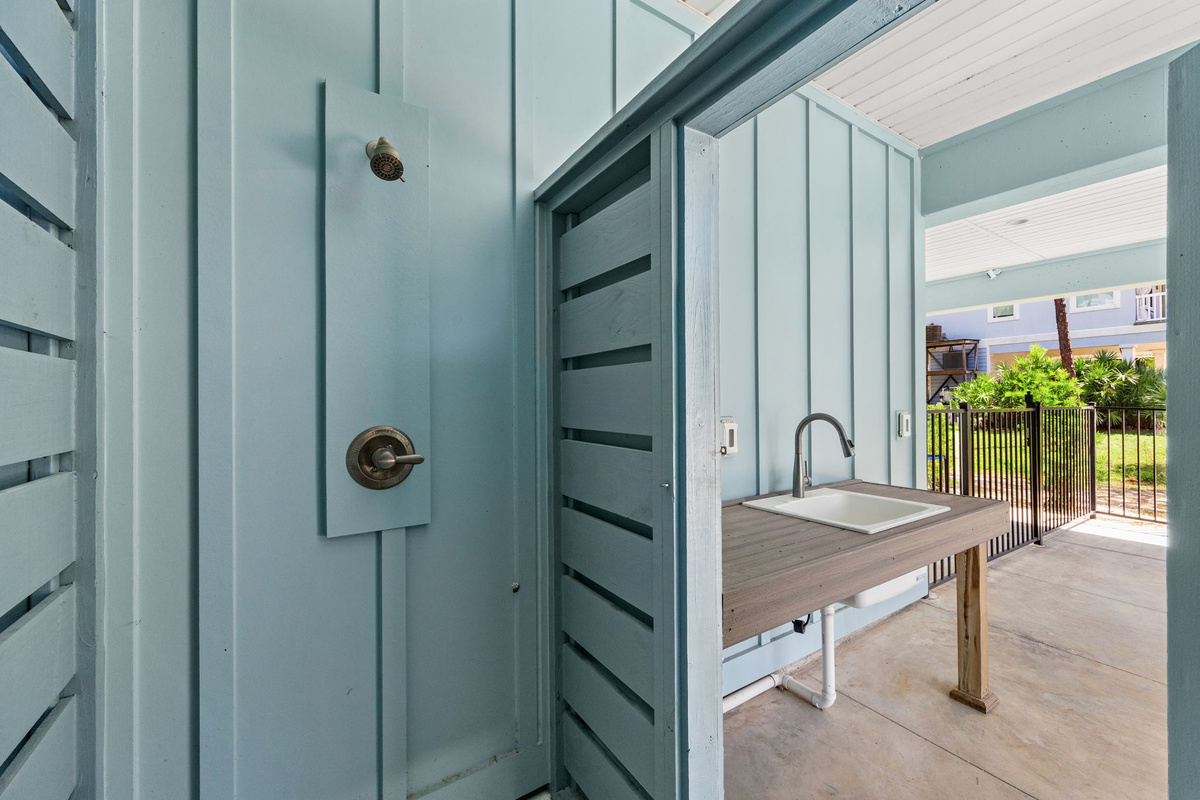 Rinse off after a day at the beach with the convenient outdoor shower before jumping in the pool or relaxing for the evening.