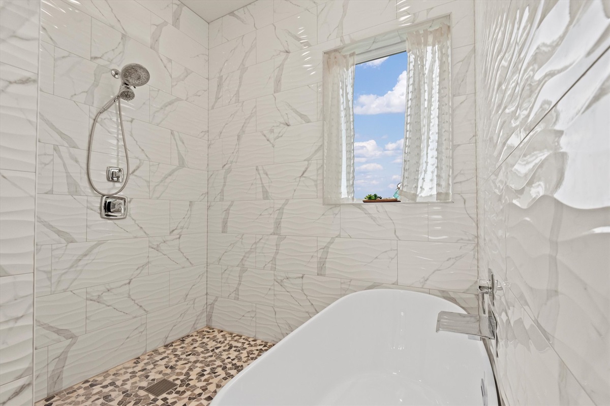 040efb3fbff240a6b42da74ee6469947 Large | Beachhouse | Texas | TX | Vacation Homes | Galveston | Crystal Beach | Kokomo | Breezy Days | Beachfront Elegance | Sunrise Serenity | Southern Sands Property Management, LLC