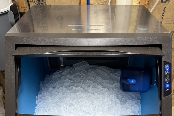 Commercial ice maker keeps coolers, drinks, and lake days fully stocked