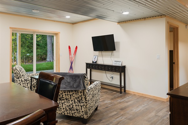 Lower level walk-out with direct access to the lake.