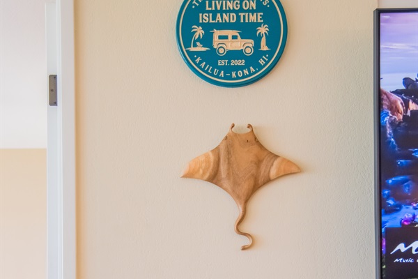 Famous Manta Ray tours are minutes away at nearby Keauhou Bay!