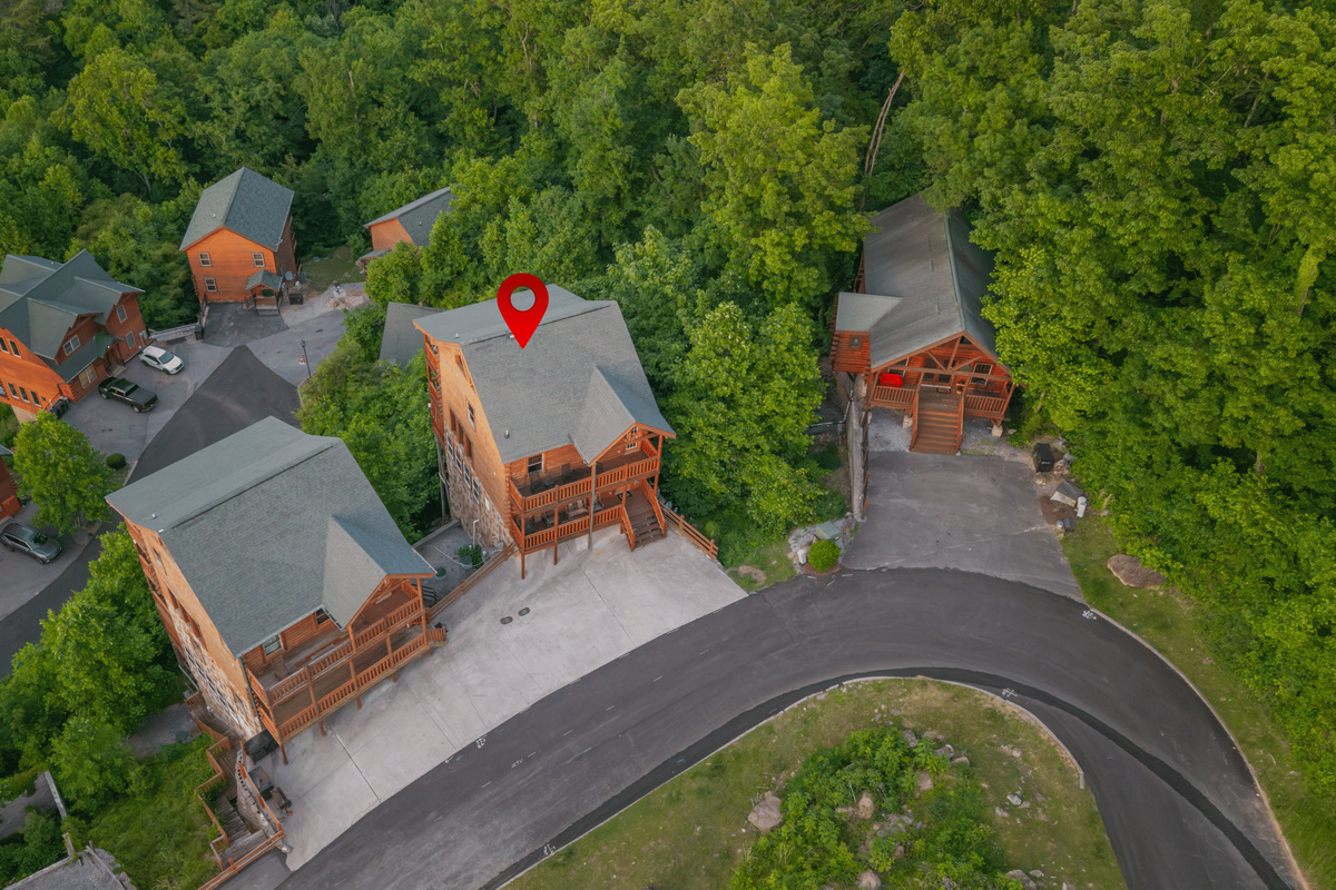 Bring the family. Bring your friends. Parking for 2-3 vehicles. Fun & comfort for all!