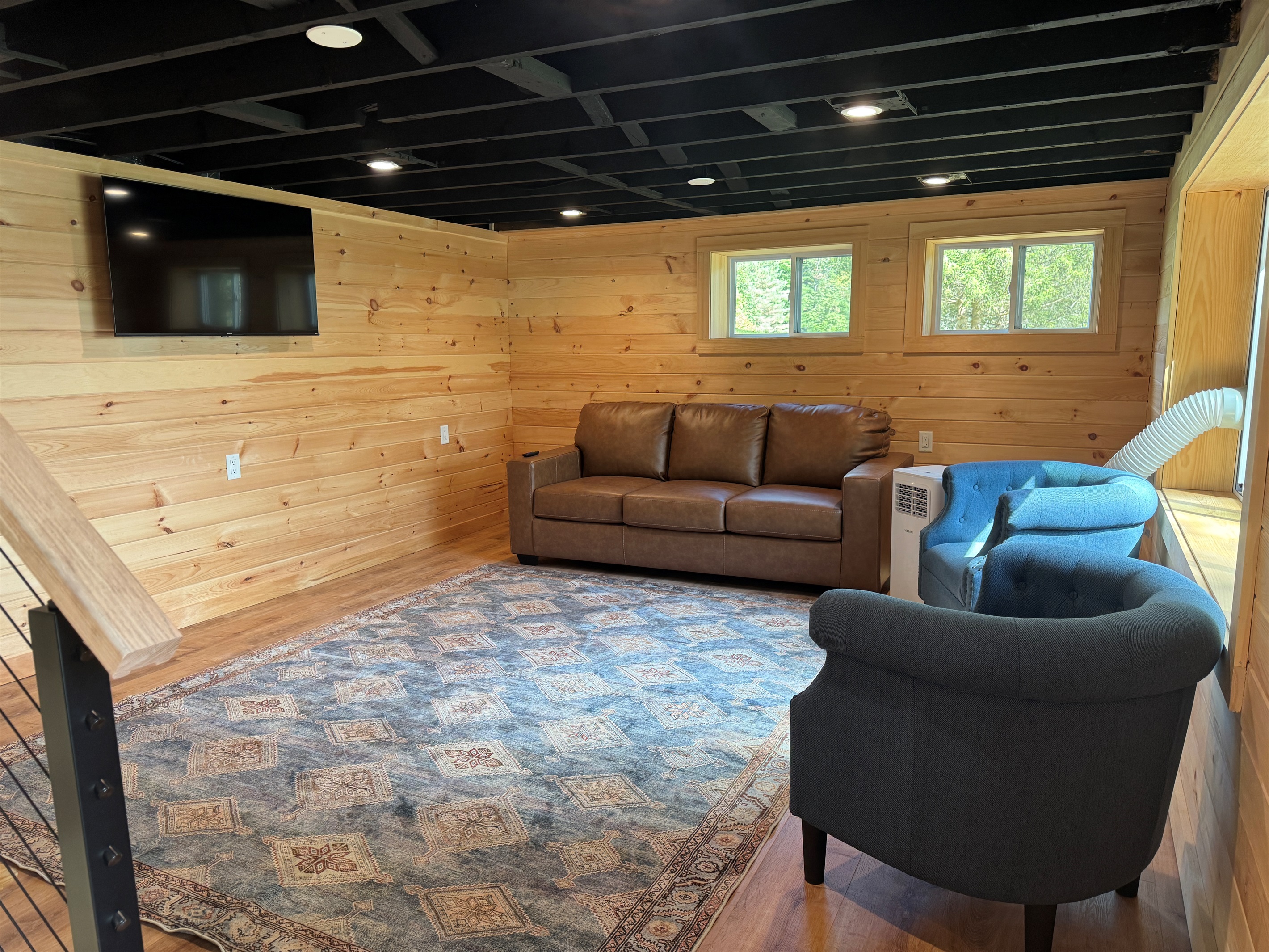 Lower level gameroom with SmartTV