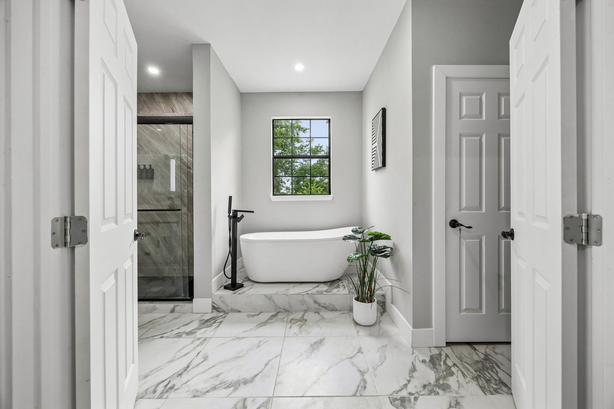 Unwind in comfort with this stunning soaking tub