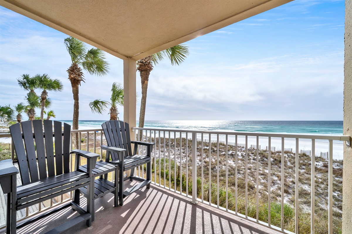 Huge Gulf of Mexico and Beach views from the balcony - perfect for morning coffee or a cold afternoon beverage! For many parts of the year, sunrises and sunsets are visible!