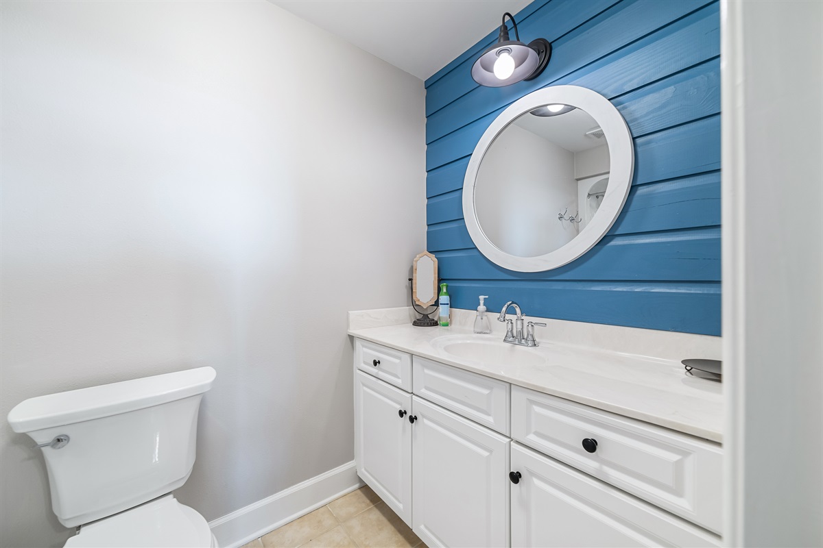 Enjoy the convenience of this well-appointed bathroom.  We provide fresh towels and essential toiletries for your comfort.