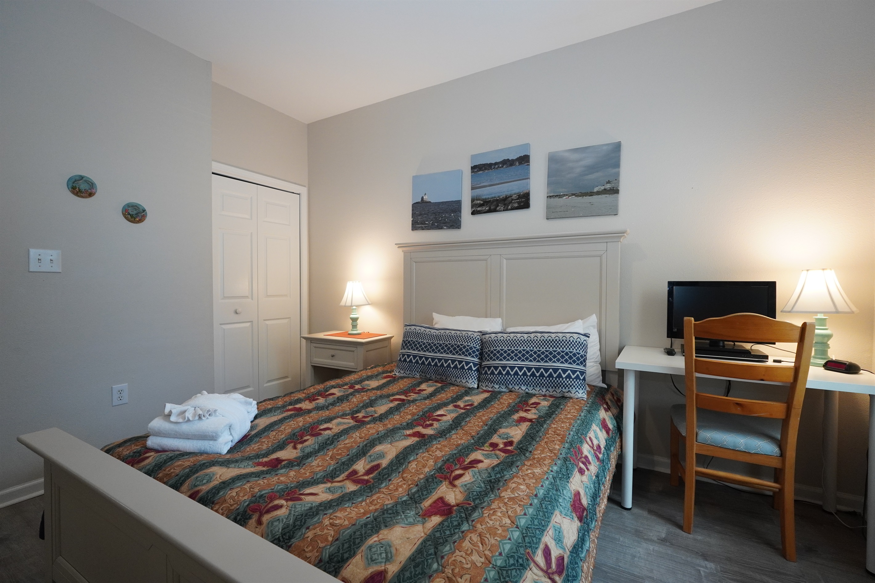 3rd Bedroom with Work Station