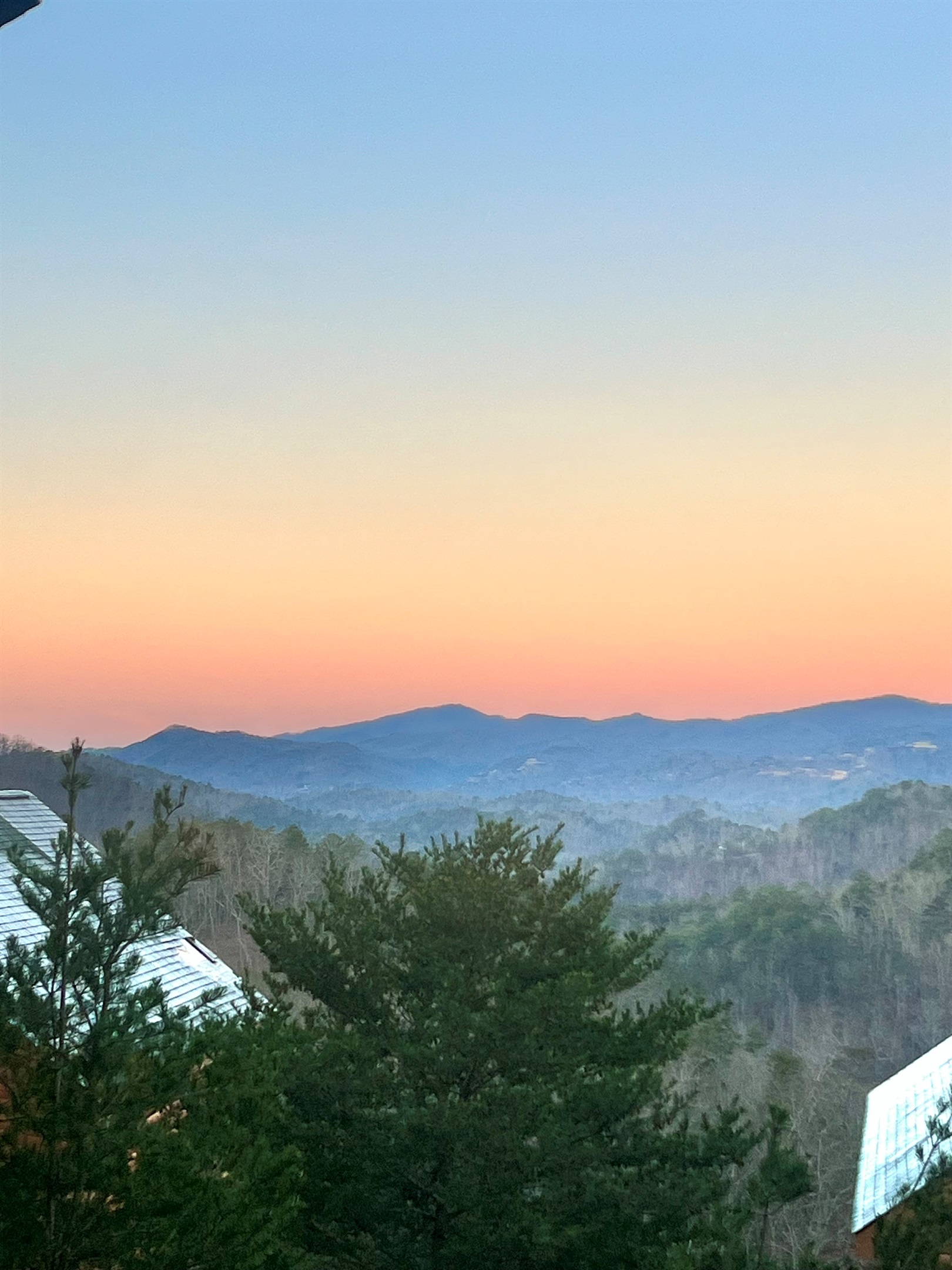 Sunset views on the deck 🌅