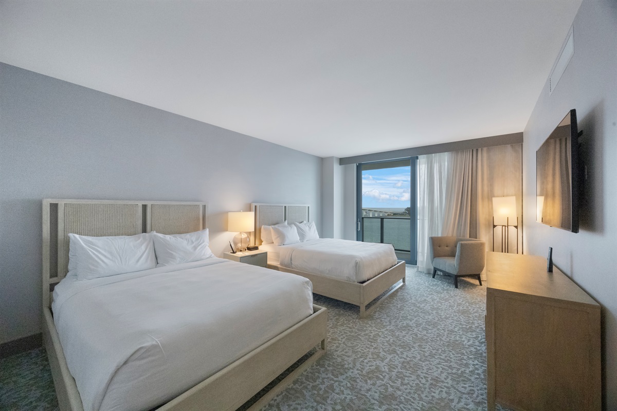 Guest bedroom, 2 queen beds
