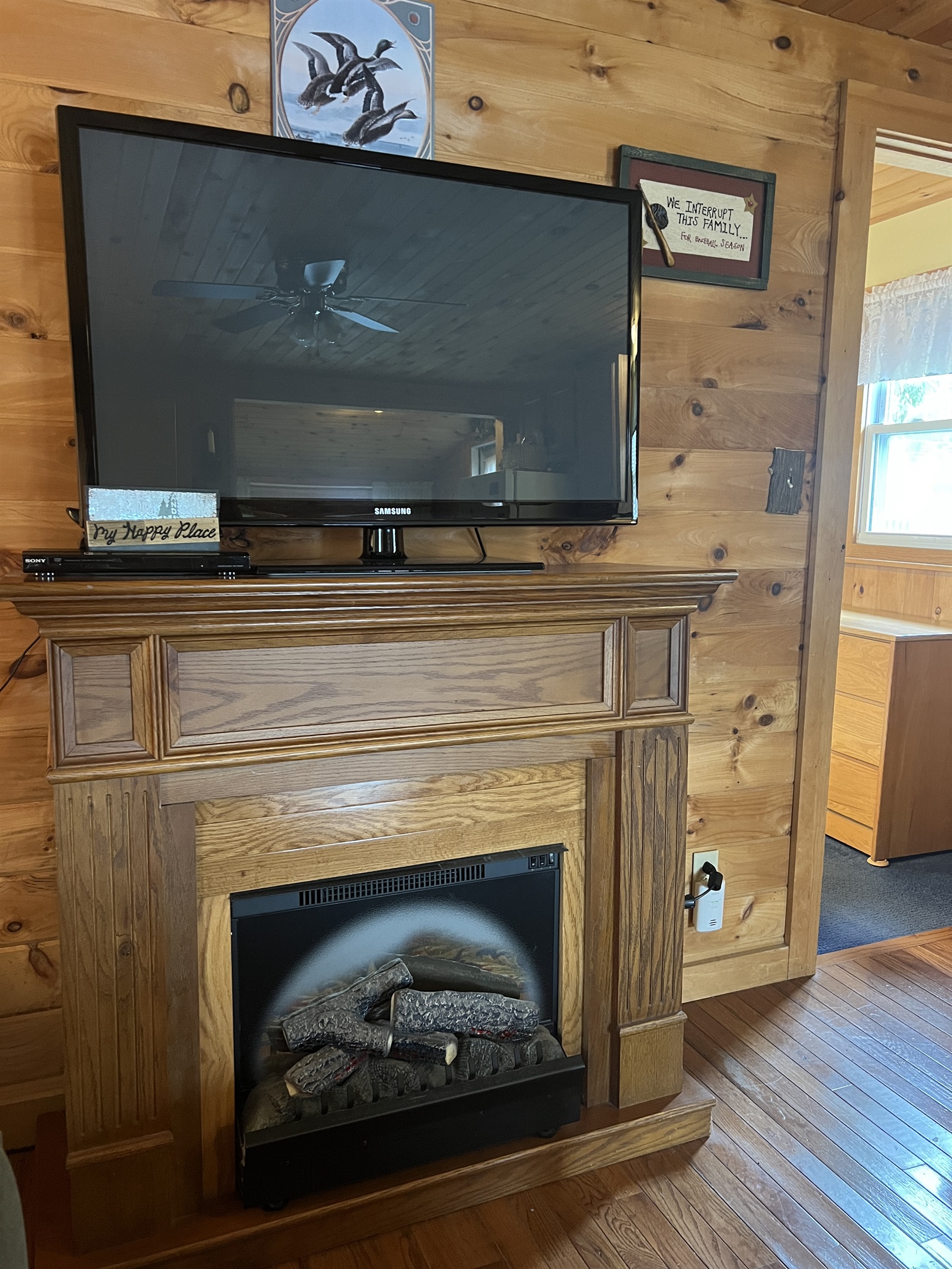 Electric fireplace for chilly evenings on the water