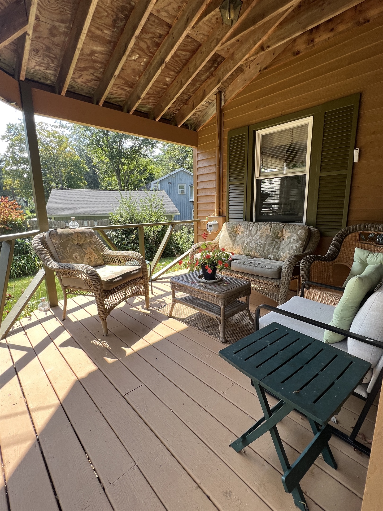 Guests have access to covered porch on Main House
