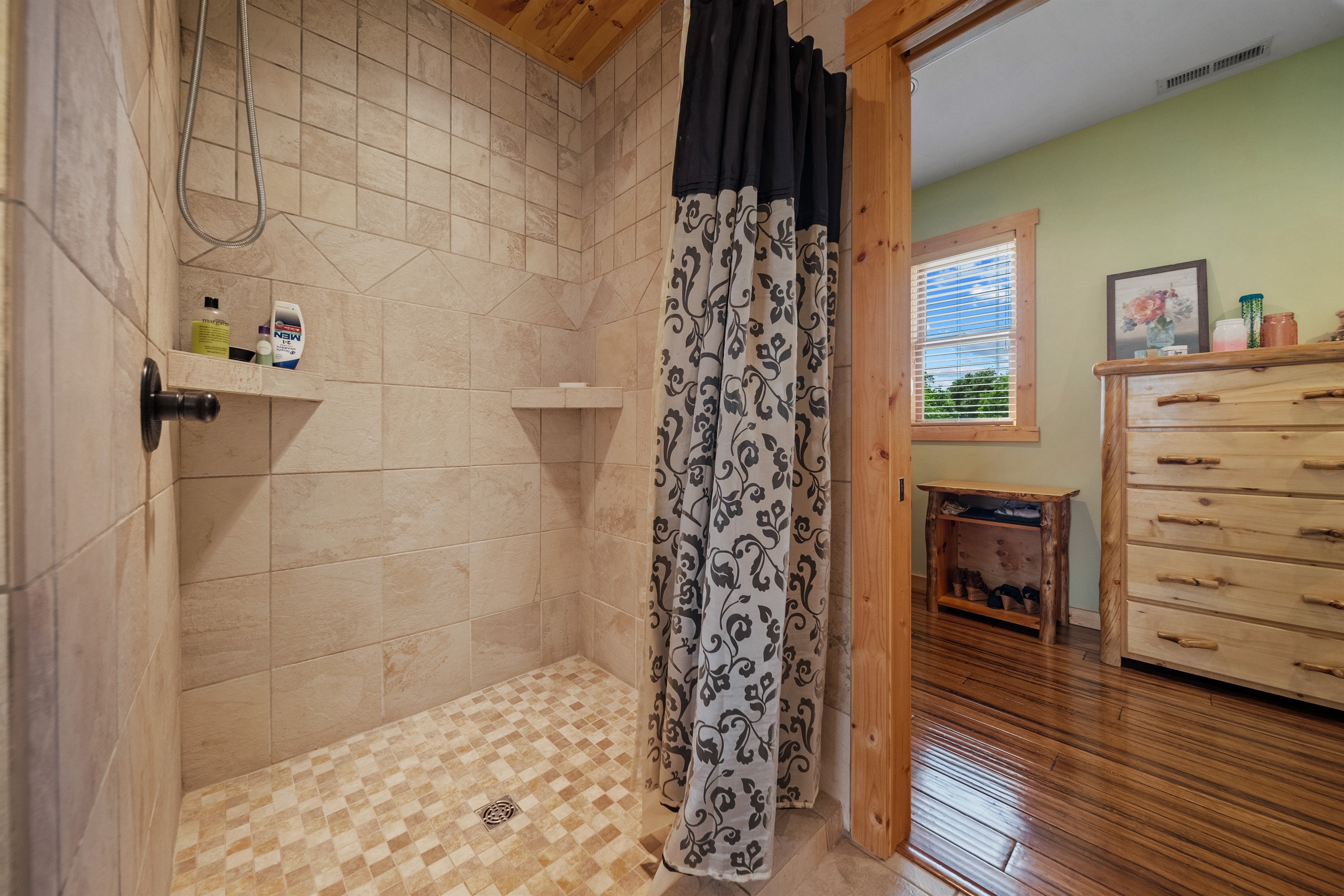 Bathroom 1 (master), shower