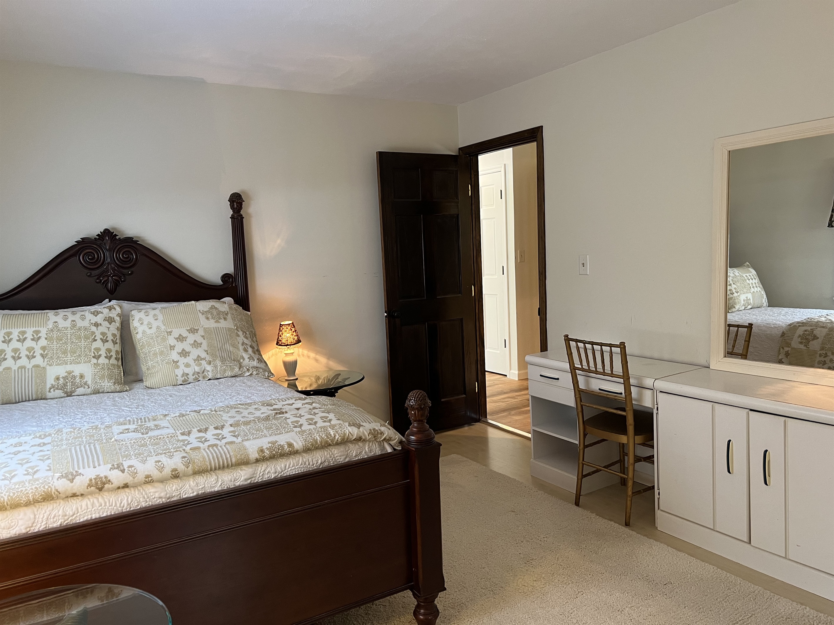 1st floor Double with ensuite bath
