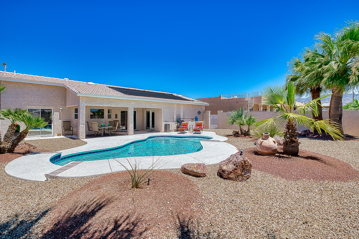 Breath taking private back yard