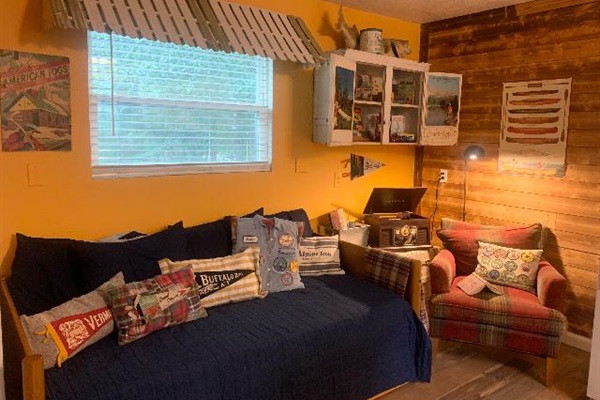 Trundle Bed in Main Living Area