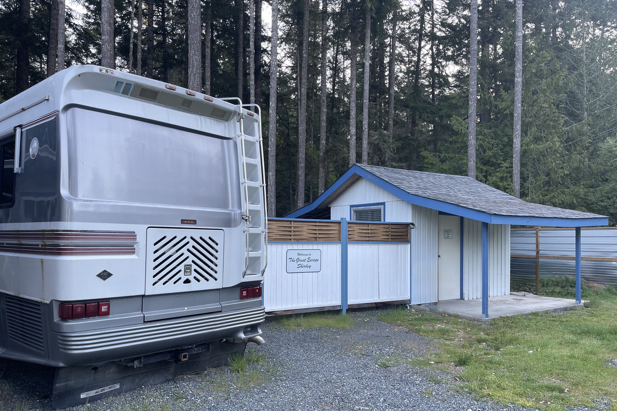 Coach and the private Bunkhouse on the right