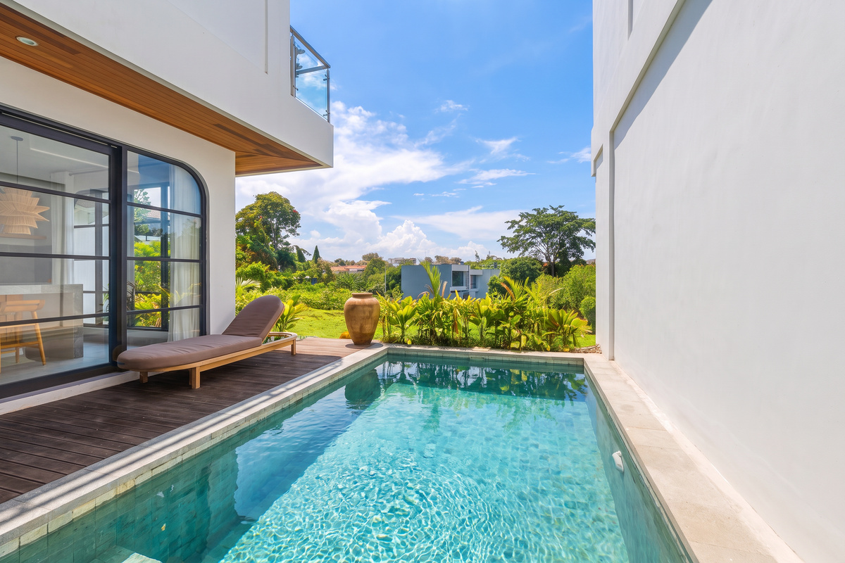 Pool area