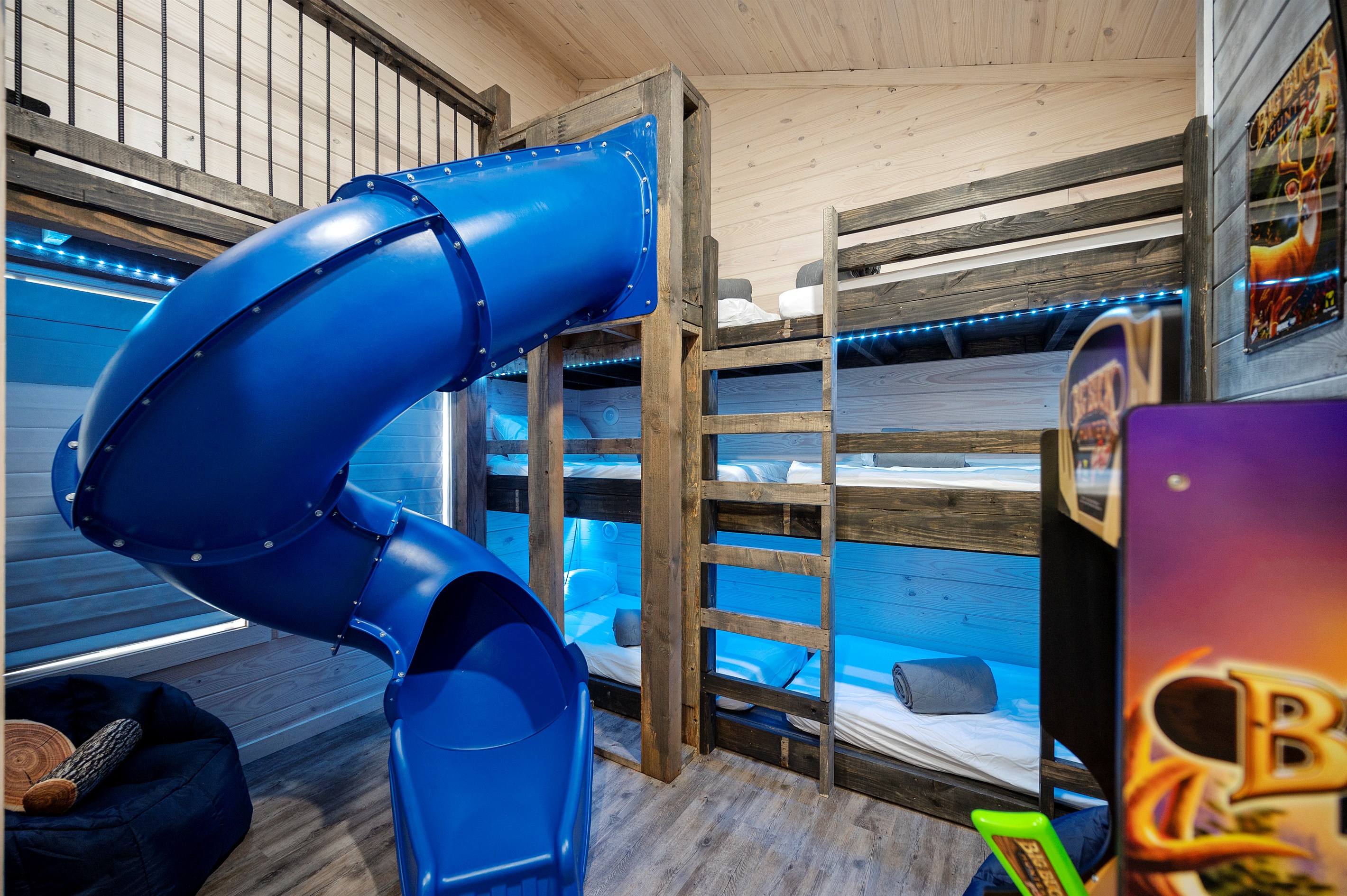 Forest Retreat Hot Tub Slide Arcade Family Fun - Oklahoma