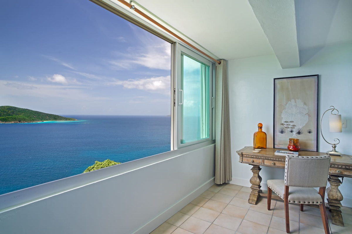 Work with an inccredible view!