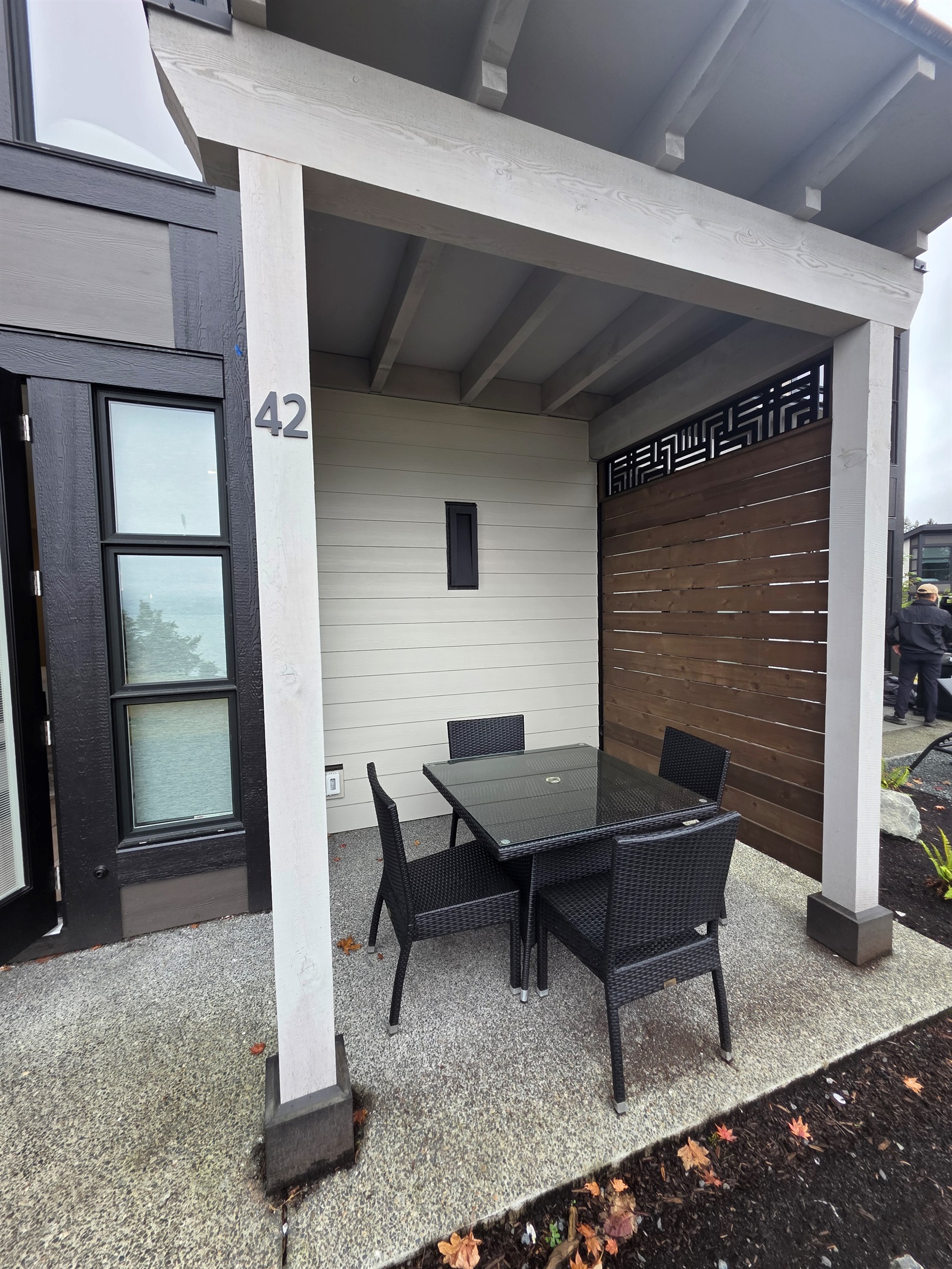 Outdoor eating area.