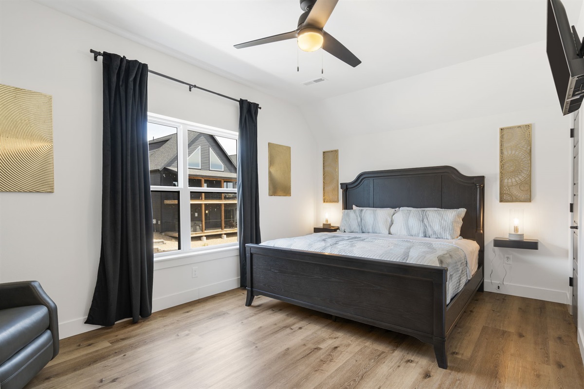 Upper level King #3 bedroom with ensuite bathroom