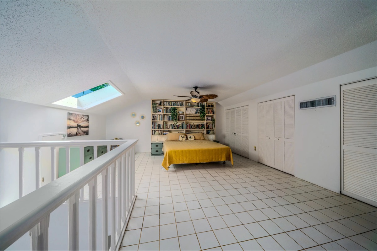 Bright and inviting guest bedroom perfect for family or friends.